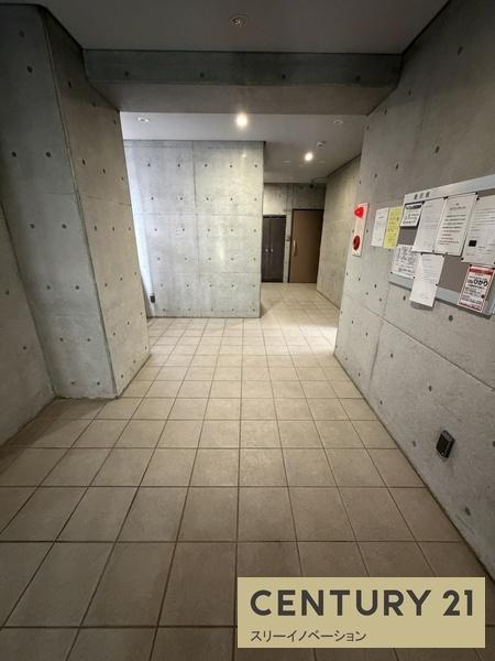 ベルシモンズ大阪港のエントランス