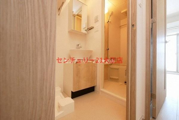 エスリード弁天町ルシェンテの洗面所