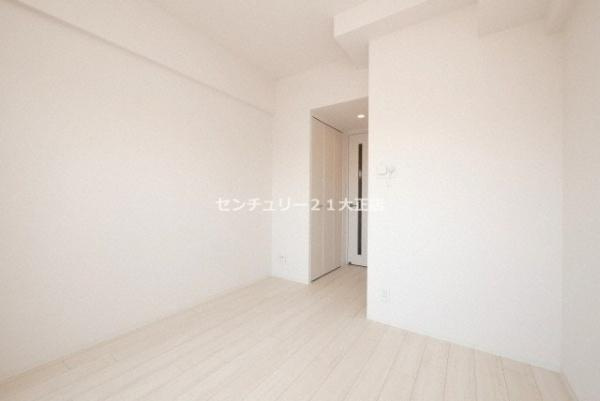 エスリード弁天町ルシェンテの洋室