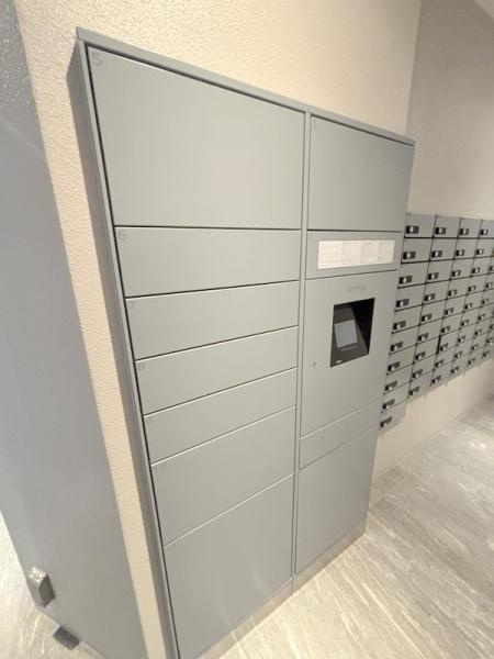 エスリード弁天町ルシェンテのエントランス