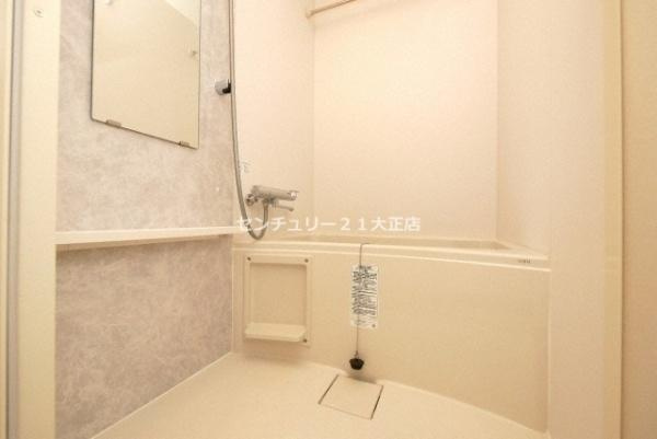 エスリード弁天町ルシェンテの浴室