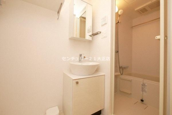 エスリード弁天町ルシェンテの洗面所