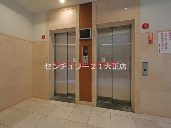 プロシード弁天町のエントランス