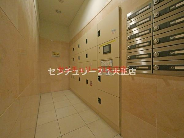 プロシード弁天町のエントランス
