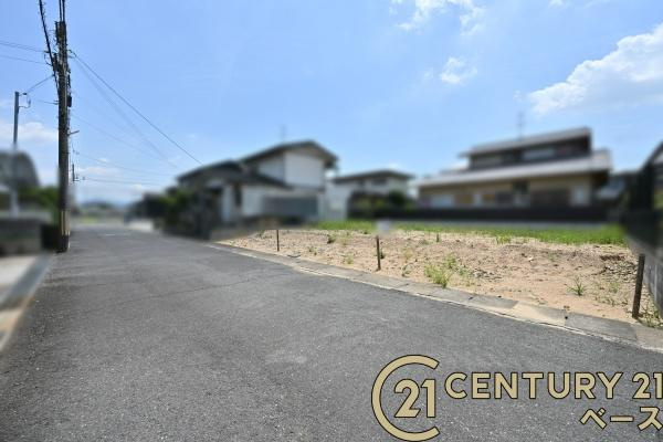 磯城郡川西町大字結崎の売地の前面道路含む現地写真|■現地撮影写真■前面道路約６ｍと広々開放的です！