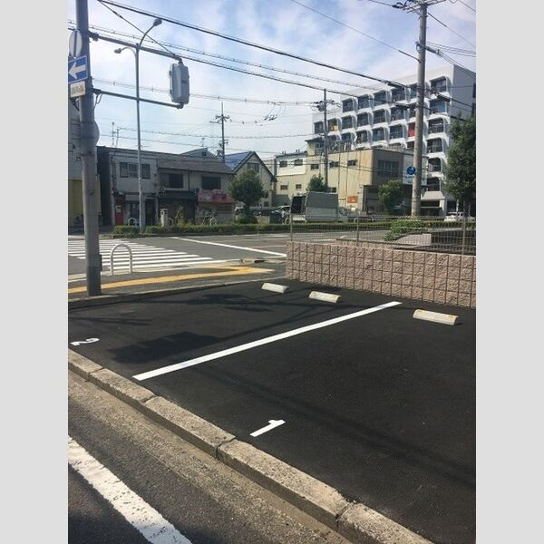 グレイスコートA棟・B棟 B棟の駐車場