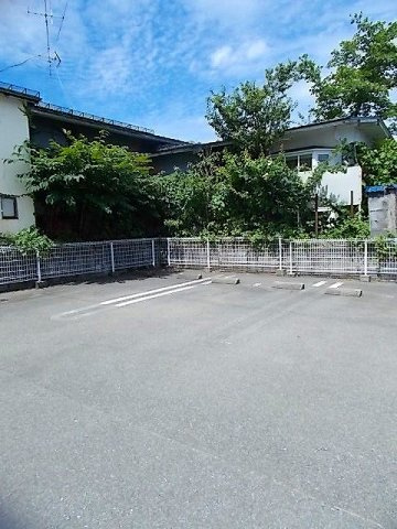 デフィ　シルフィードの駐車場|駐車場に車を止められます