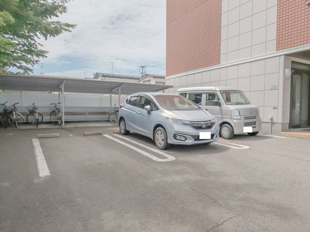 マーベラスＳＡＧＡＷＡの駐車場|カースペースがあります