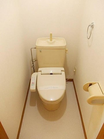 フラワーガーデン３のトイレ|落ち着いたトイレです