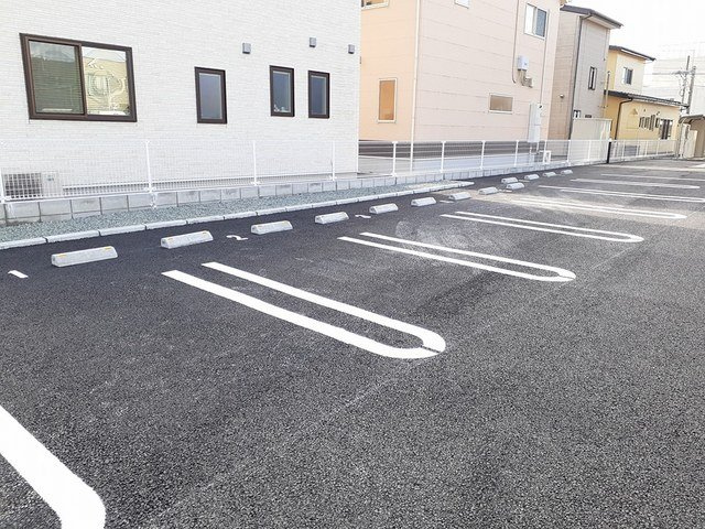 フェリーチェの駐車場|カースペースがあります