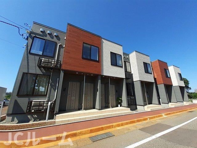 ネオ　シャングリラの外観