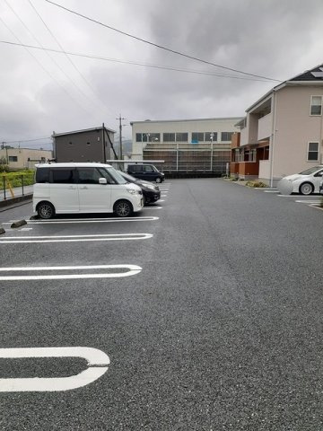 ストーン　フィールドⅡＢの駐車場