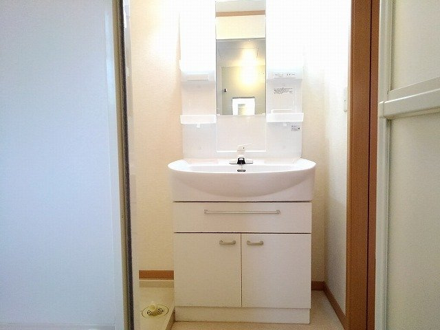 ＣＡＳＡ　ＹＯＳＨＩＺＵ　Ｂの洗面所