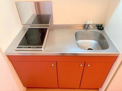 レオパレス柊のキッチン|2口の電気コンロまたはIHコンロとなります
