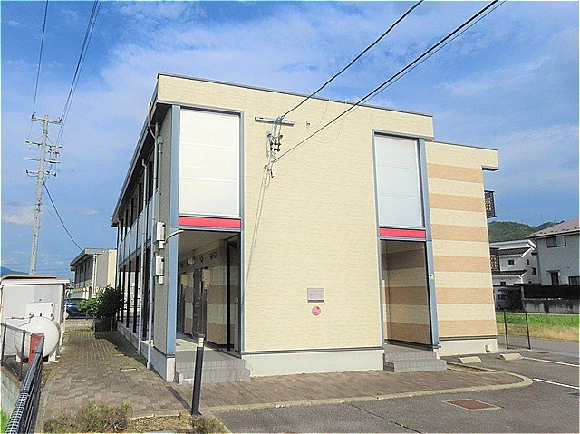 レオパレス御所の外観