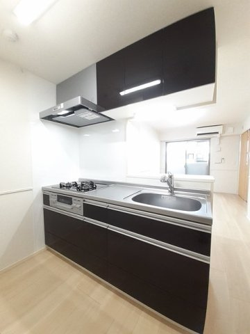 シュトラーレ　八日町のキッチン