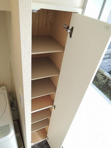 レオパレス希林館の玄関