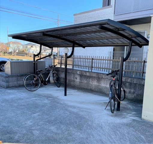 レオネクストリバティーのその他|屋根付き駐輪場