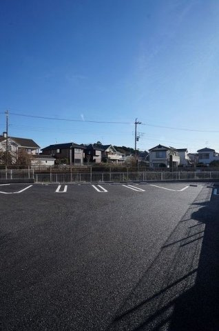 ノーブル　フォレストの駐車場