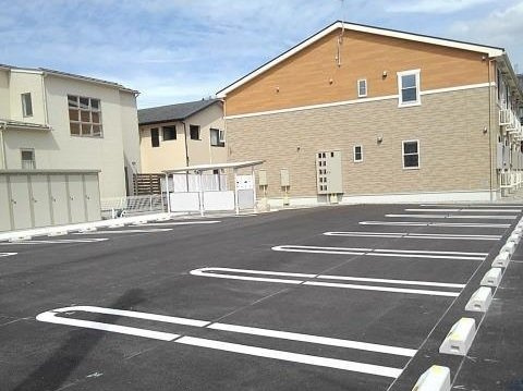フルリールの駐車場
