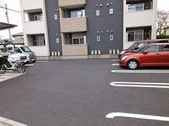 ブローテ　ハウスの駐車場