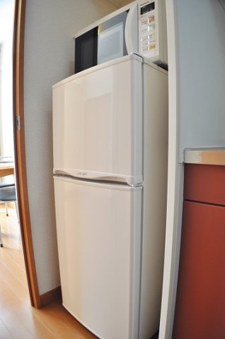 レオパレスフローラＡＩのその他|電子レンジ、冷蔵庫付き（部屋によりメーカーは異なります）