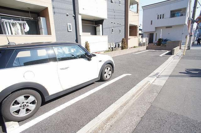 ラスパシオの駐車場