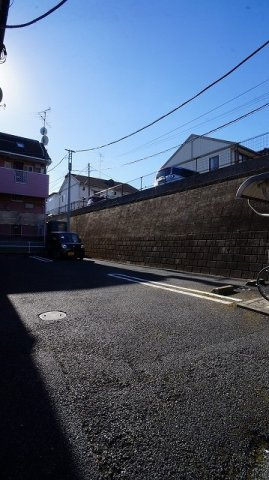 コガネハラーゼ・ナミキの駐車場