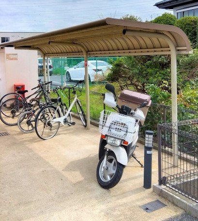 レオパレスヴィラポワールのその他|駐輪場