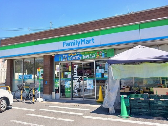 Ｂｅｌｌｅ　Ｆｌｅｕｒの周辺|ファミリーマート 江北２丁目店まで300m