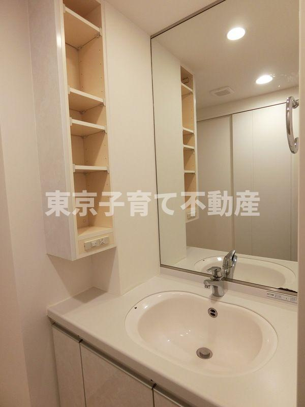 本郷エーワン東大前の独立洗面台