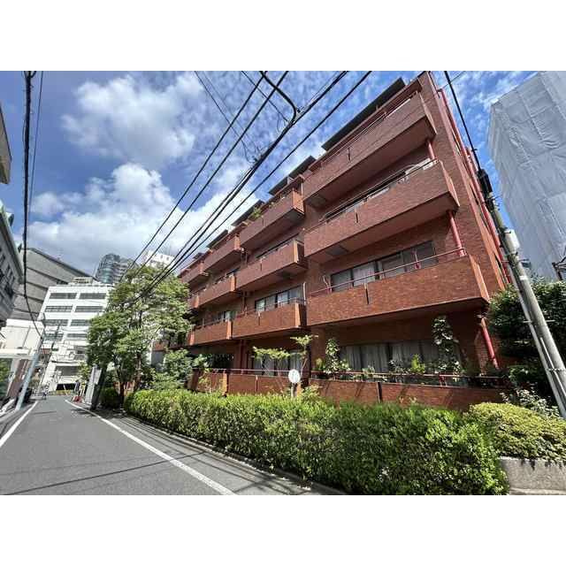ソフトタウン原宿の外観