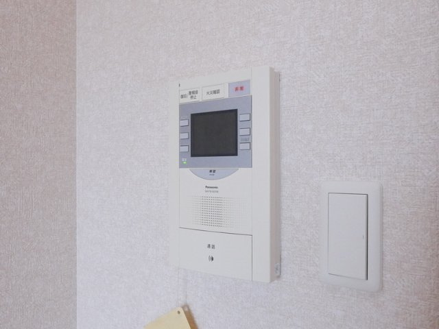 サヴォイオーサーズプレイス　15階のセキュリティ|別号室のものになります。現状優先。反転タイプです