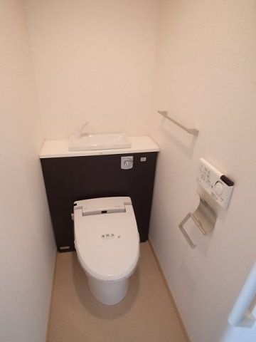 グローブ・アマランスのトイレ|コンパクトで使いやすいトイレです