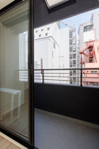 ＴＨＥ　ＡＸＩＳ　ＫＯＪＩＭＡＣＨＩのバルコニー|※写真は同タイプ住戸です。