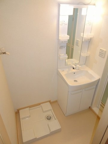 グラン　パールの洗面所|明るい洗面所です