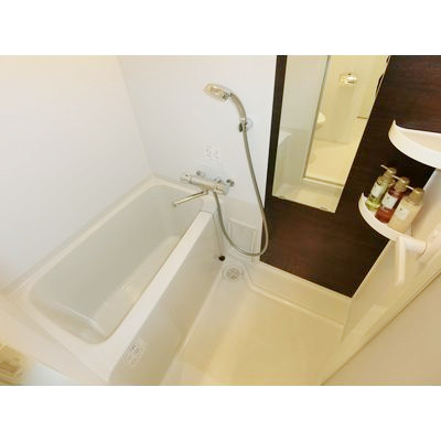 エストゥルース入谷の内装|明るい色調の室内です