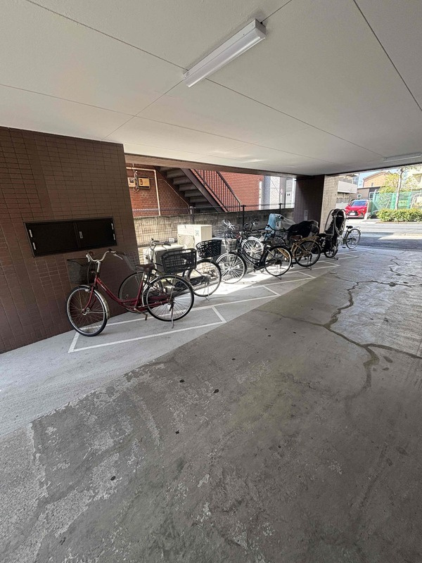 Belleviage Ayaseの駐車場|駐車場完備です