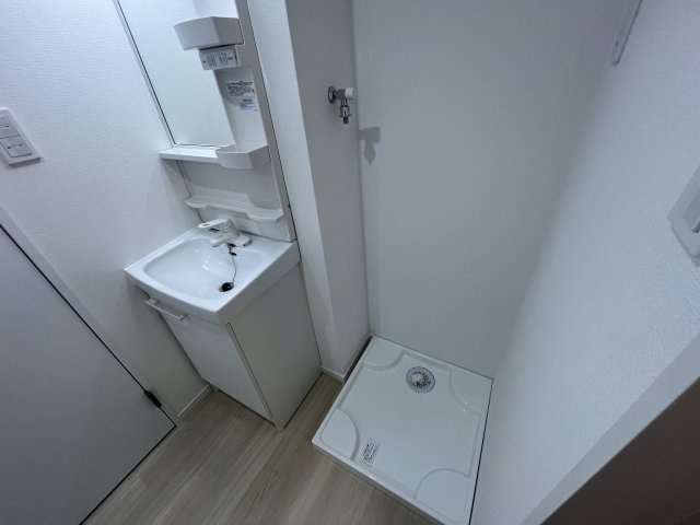 D-STYLEお花茶屋の独立洗面台|独立洗面台、小物を置くことができて便利です
