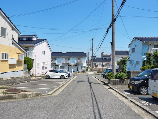 タウンハウス伊川谷の駐車場