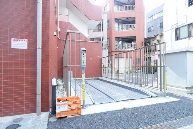 ｆｅｅｔｈ日暮里の外観|外観もきれいです