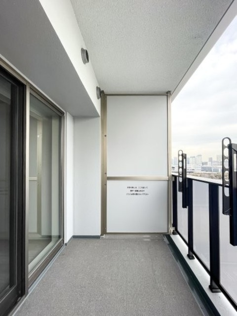 ロイヤルパークス有明のバルコニー|※写真は同タイプ住戸です。