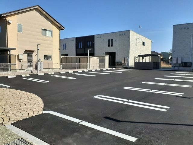 ウェルス　サン　イーストの駐車場