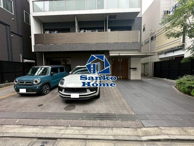 パークアクシス蔵前の駐車場