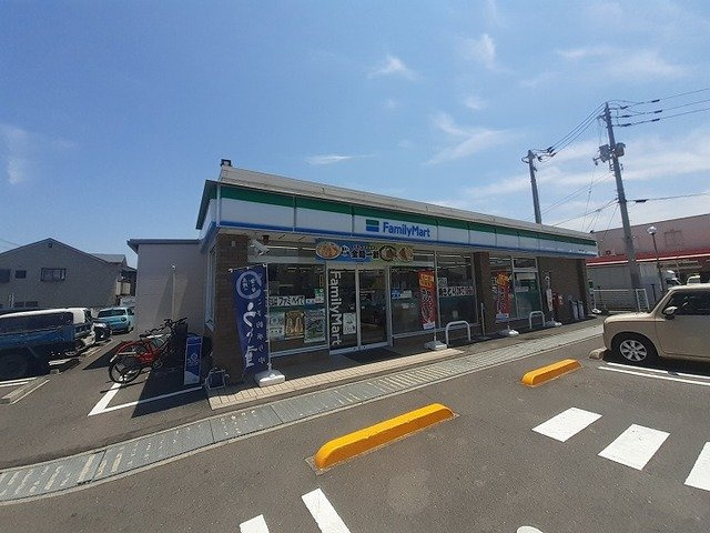 フォレスト太田の周辺|ファミリーマート高松太田店さんまで400m