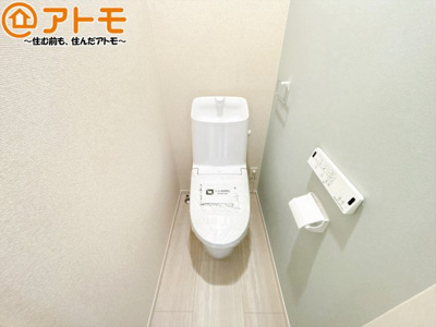 【トイレ】 | 葵区水落町4期　新築戸建　全1棟 | 年代を問わず使いやすい洗浄機能付きのトイレ♪肌への負担をも減らせるのでお子様の敏感なお肌も安心！