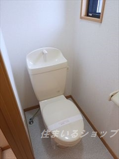 エスポワール安芸Ⅱのトイレ|窓あり