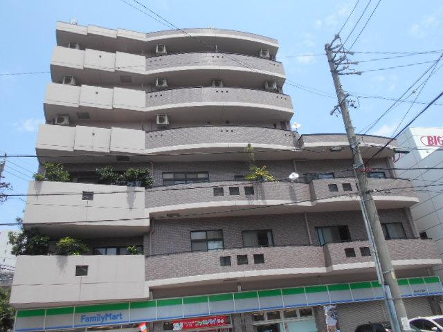T’s　Court　Tokuyaの外観