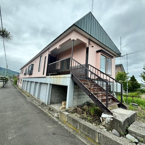 登別市富士町3丁目1-1アパートの外観