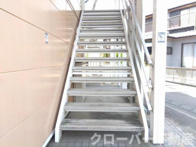 レオパレスシャルマンのロビー